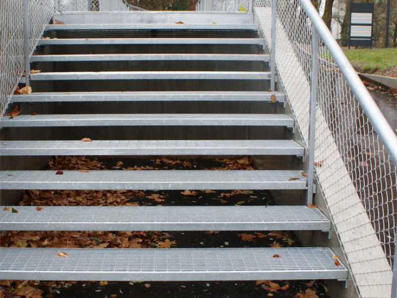 Gitterroste Treppenstufen